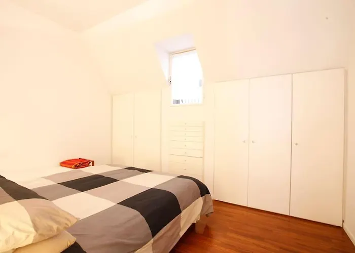 Charming In Brera/centre Apartment